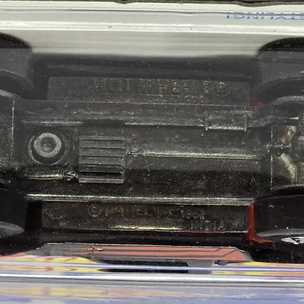 1997 Hot Wheels #525 Black Jeep Pickup Trailbuster CJ-8 Scrambler